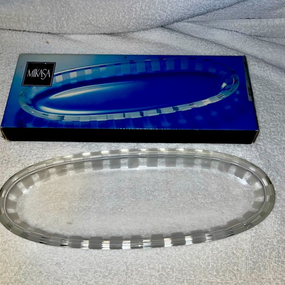 Mikasa Cheers 12” Oval Platter - Picture 1 of 2